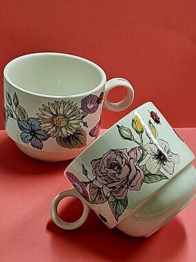 Set of 2 porcelain colorful floral coffee / tea cups